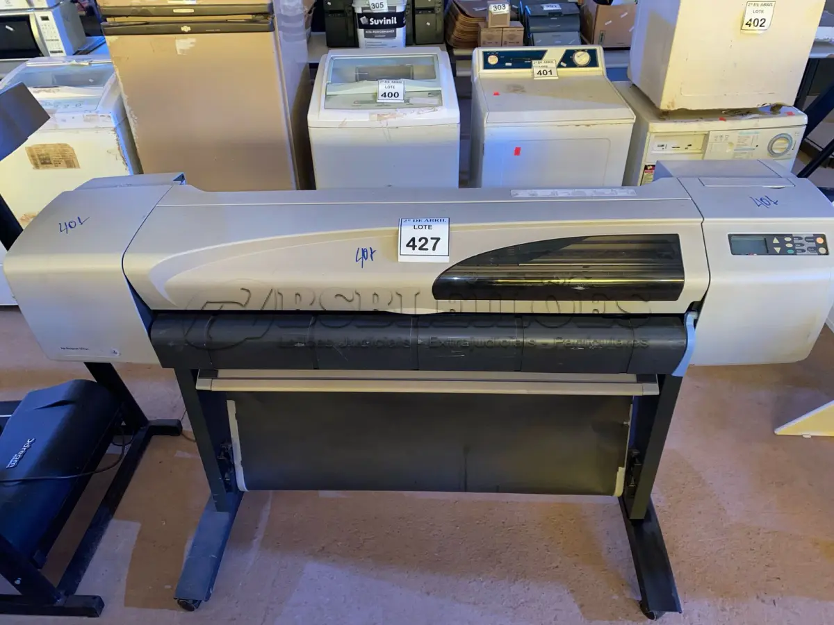 LOTE 427 - 01 PLOTHER HP DESINGJET 500PS. (NO ESTADO) ATENÇÃO! FAZER A VISITAÇÃO ANTES DE ARREMATAR, NÃO SABEMOS SE FUNCIONA. LEILÃO NÃO TEM GARANTIA E NEM DEVOLUÇÃO, SUJEITO A POSSÍVEIS AVARIAS VISÍVEIS/OCULTAS E/OU AUSÊNCIA DE COMPONENTES.