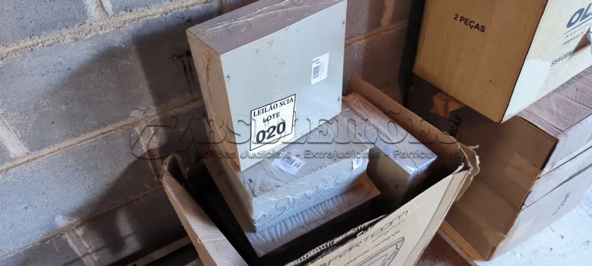 LOTE 020 - 01 LOTE COM CAIXAS DE PASSAGENS.  (NO ESTADO) ATENÇÃO! FAZER A VISITAÇÃO ANTES DE ARREMATAR, NÃO SABEMOS SE FUNCIONA. LEILÃO NÃO TEM GARANTIA E NEM DEVOLUÇÃO, SUJEITO A POSSÍVEIS AVARIAS VISÍVEIS/OCULTAS E/OU AUSÊNCIA DE COMPONENTES.