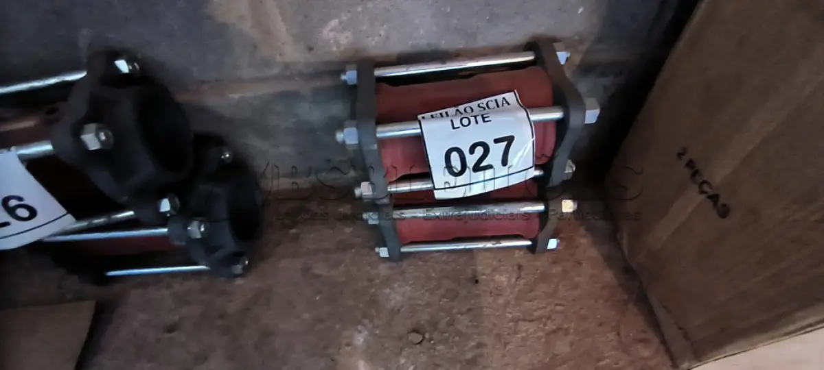LOTE 027 - 01 LOTE DE ACOPLAMENTO PARA TUBOS.  (NO ESTADO) ATENÇÃO! FAZER A VISITAÇÃO ANTES DE ARREMATAR, NÃO SABEMOS SE FUNCIONA. LEILÃO NÃO TEM GARANTIA E NEM DEVOLUÇÃO, SUJEITO A POSSÍVEIS AVARIAS VISÍVEIS/OCULTAS E/OU AUSÊNCIA DE COMPONENTES.