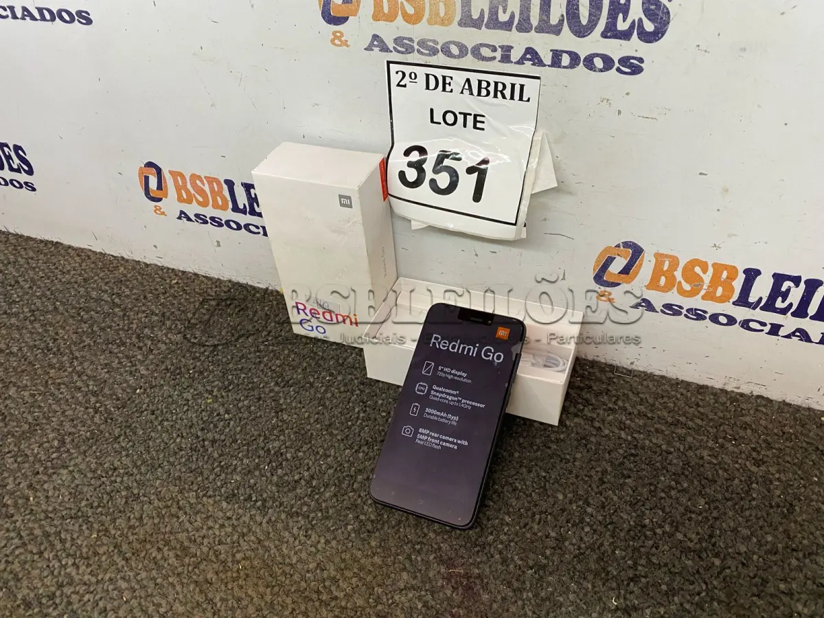 LOTE 351 - 01 CELULAR REDMI GO 1GB DE RAM BLACK. (NÃO ESTÁ CARREGANDO) (NO ESTADO) ATENÇÃO! FAZER A VISITAÇÃO ANTES DE ARREMATAR, NÃO SABEMOS SE FUNCIONA. LEILÃO NÃO TEM GARANTIA E NEM DEVOLUÇÃO, SUJEITO A POSSÍVEIS AVARIAS VISÍVEIS/OCULTAS E/OU AUSÊNCIA DE COMPONENTES.