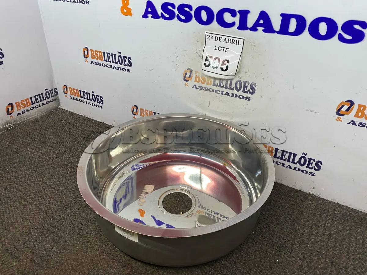 LOTE 506 - 01 CUBA REDONDA EM INOX Nº 38 430 FIT. (NO ESTADO) ATENÇÃO! FAZER A VISITAÇÃO ANTES DE ARREMATAR, NÃO SABEMOS SE FUNCIONA. LEILÃO NÃO TEM GARANTIA E NEM DEVOLUÇÃO, SUJEITO A POSSÍVEIS AVARIAS VISÍVEIS/OCULTAS E/OU AUSÊNCIA DE COMPONENTES.