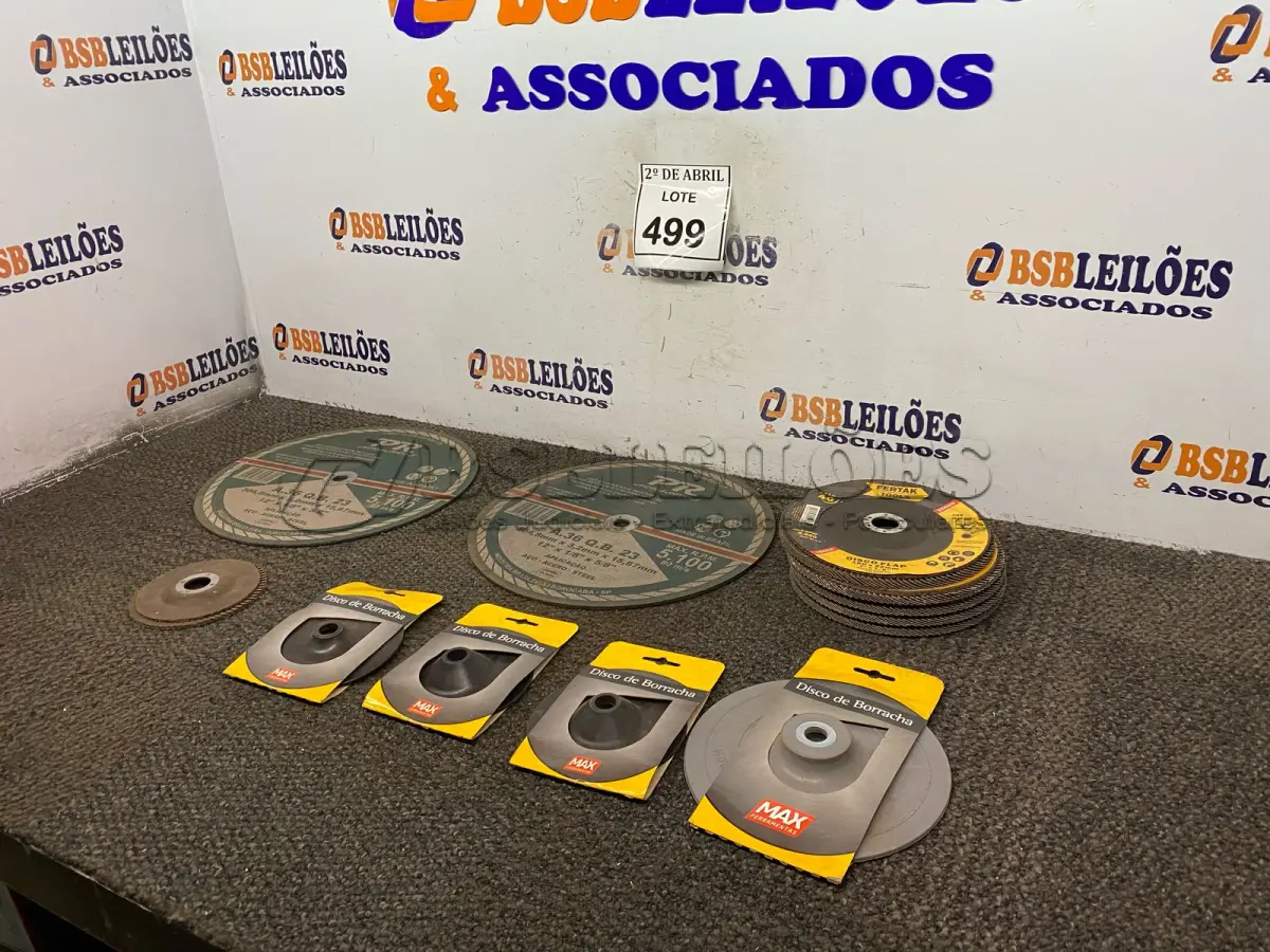 LOTE 499 - 01 LOTE COM DISCOS DE BORRACHA, DISCOS FLAP E DISCO DE DESCARTE. (NO ESTADO) ATENÇÃO! FAZER A VISITAÇÃO ANTES DE ARREMATAR, NÃO SABEMOS SE FUNCIONA. LEILÃO NÃO TEM GARANTIA E NEM DEVOLUÇÃO, SUJEITO A POSSÍVEIS AVARIAS VISÍVEIS/OCULTAS E/OU AUSÊNCIA DE COMPONENTES.