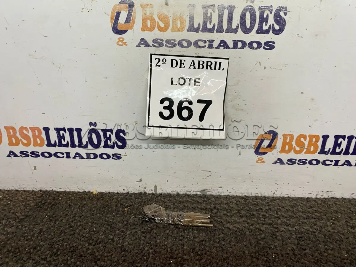 LOTE 367 - 09 BROCAS DIVERSAS PARA MADEIRA. (NO ESTADO) ATENÇÃO! FAZER A VISITAÇÃO ANTES DE ARREMATAR, NÃO SABEMOS SE FUNCIONA. LEILÃO NÃO TEM GARANTIA E NEM DEVOLUÇÃO, SUJEITO A POSSÍVEIS AVARIAS VISÍVEIS/OCULTAS E/OU AUSÊNCIA DE COMPONENTES.