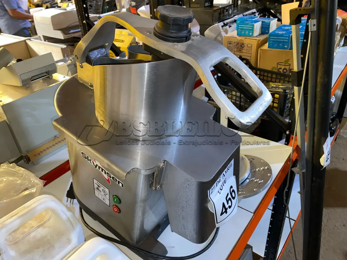 LOTE 456 - 01 PROCESSADOR DE ALIMENTOS EM INOX SKYMSEN PA-7. (NO ESTADO) ATENÇÃO! FAZER A VISITAÇÃO ANTES DE ARREMATAR, NÃO SABEMOS SE FUNCIONA. LEILÃO NÃO TEM GARANTIA E NEM DEVOLUÇÃO, SUJEITO A POSSÍVEIS AVARIAS VISÍVEIS/OCULTAS E/OU AUSÊNCIA DE COMPONENTES.