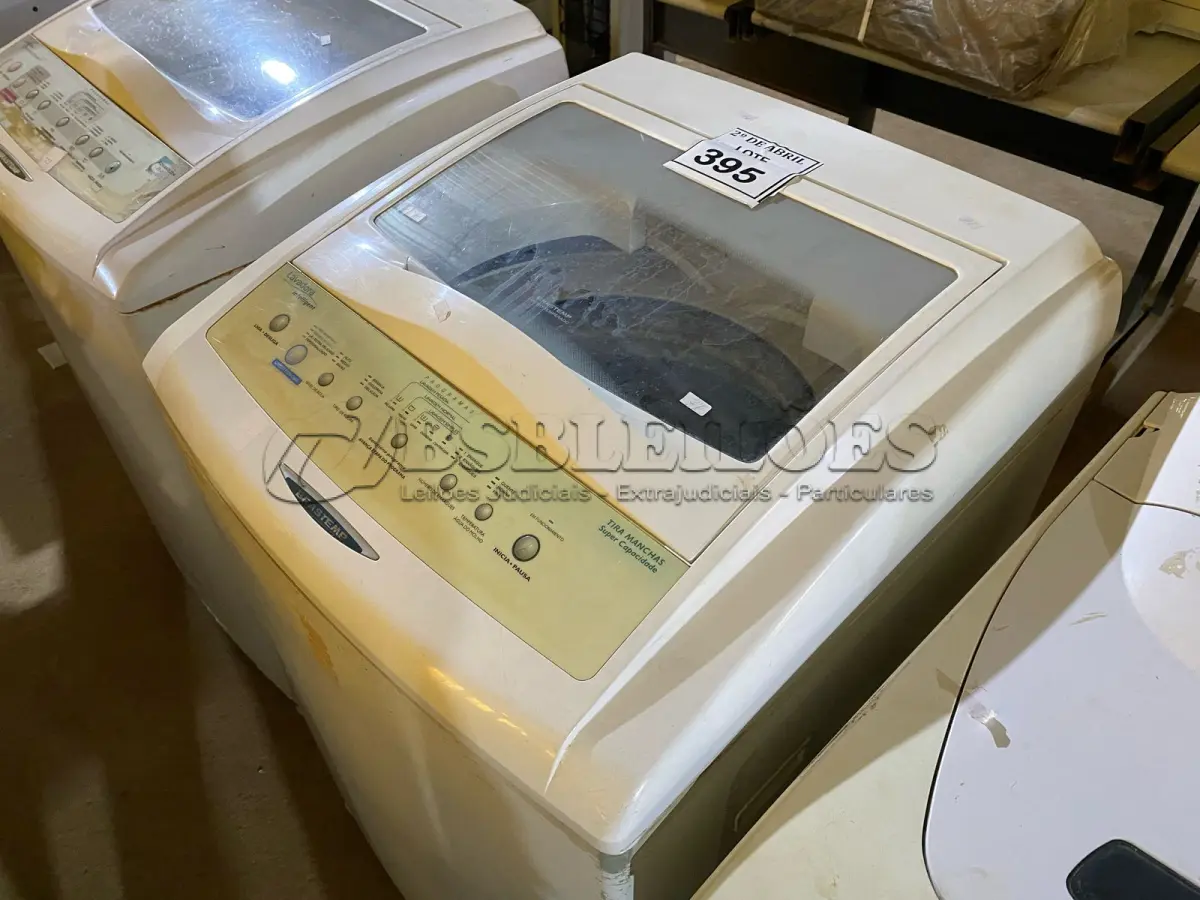 LOTE 395 - 01 MÁQUINA DE LAVAR ROUPAS BRASTEMP 220VOLTS. (NO ESTADO) ATENÇÃO! FAZER A VISITAÇÃO ANTES DE ARREMATAR, NÃO SABEMOS SE FUNCIONA. LEILÃO NÃO TEM GARANTIA E NEM DEVOLUÇÃO, SUJEITO A POSSÍVEIS AVARIAS VISÍVEIS/OCULTAS E/OU AUSÊNCIA DE COMPONENTES.