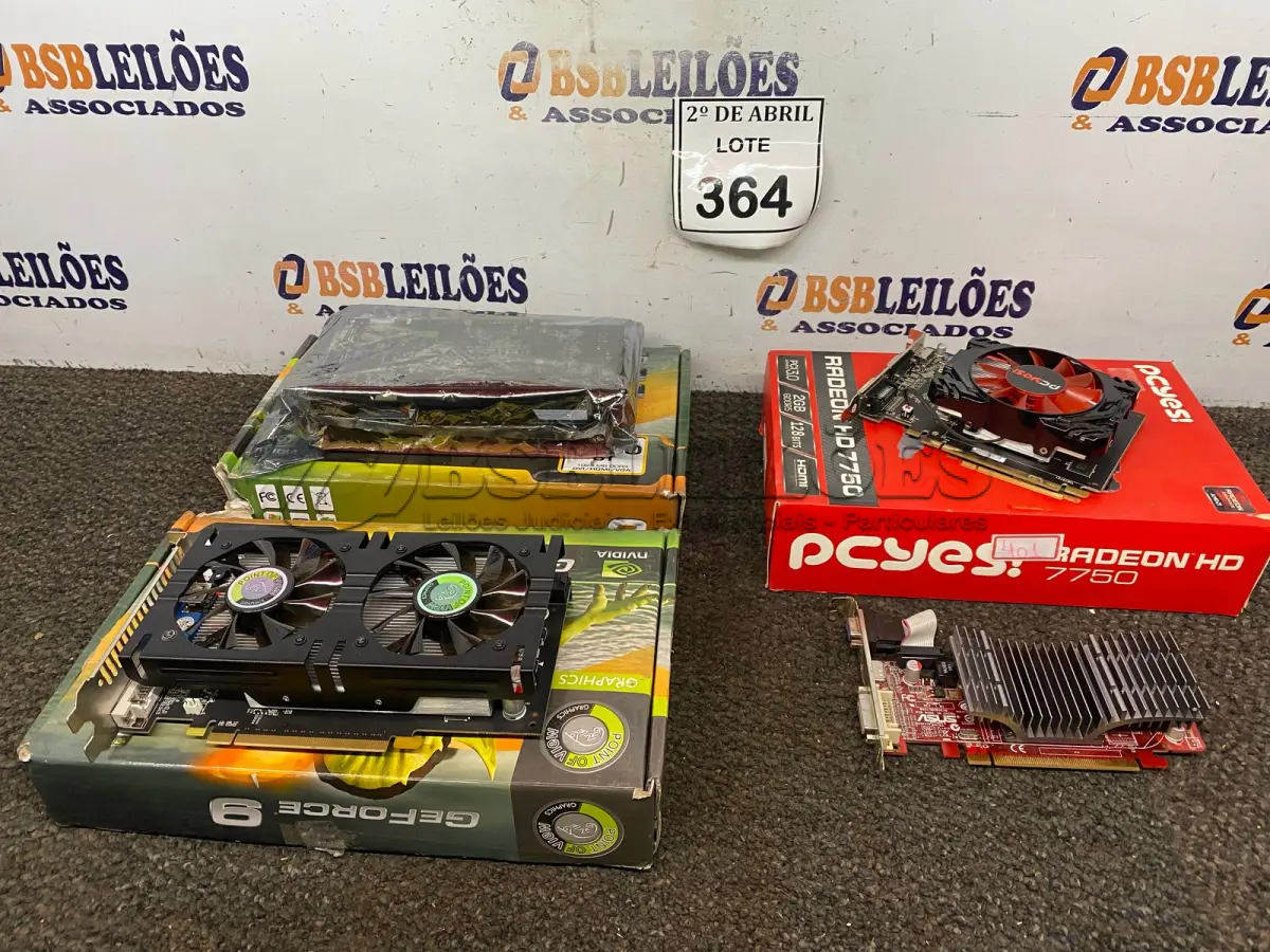 LOTE 364 - 02 PLACAS DE VÍDEO PARA COMPUTADOR. (NO ESTADO) ATENÇÃO! FAZER A VISITAÇÃO ANTES DE ARREMATAR, NÃO SABEMOS SE FUNCIONA. LEILÃO NÃO TEM GARANTIA E NEM DEVOLUÇÃO, SUJEITO A POSSÍVEIS AVARIAS VISÍVEIS/OCULTAS E/OU AUSÊNCIA DE COMPONENTES.