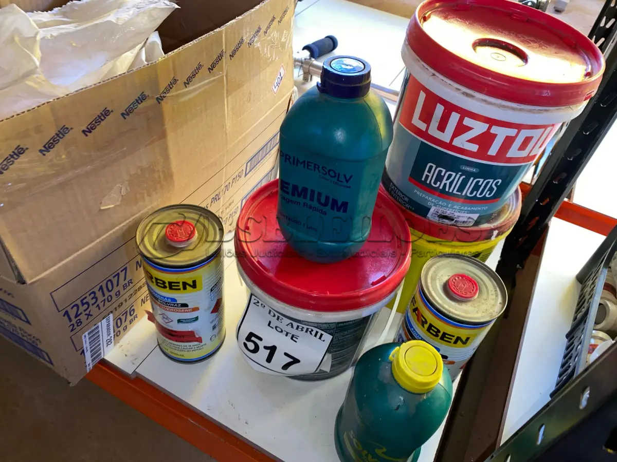LOTE 517 - 01 LOTE COM FUNDO PREPARADOR DE PAREDES, ZARCÃO, SICA E AGUARRÁS. (NO ESTADO) ATENÇÃO! FAZER A VISITAÇÃO ANTES DE ARREMATAR, NÃO SABEMOS SE FUNCIONA. LEILÃO NÃO TEM GARANTIA E NEM DEVOLUÇÃO, SUJEITO A POSSÍVEIS AVARIAS VISÍVEIS/OCULTAS E/OU AUSÊNCIA DE COMPONENTES.