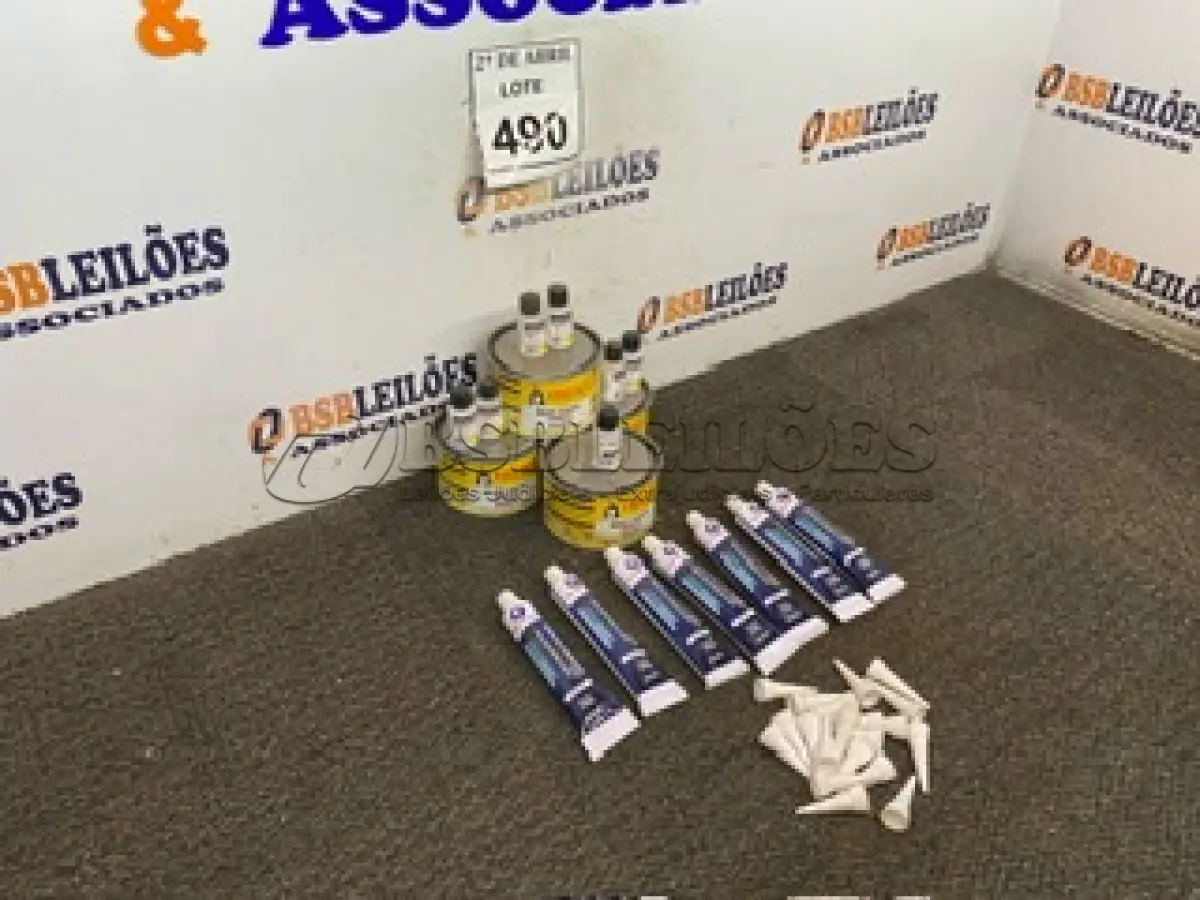 LOTE 490 - 01 LOTE COM MASSAS IBERÊ E SILICONE. (NO ESTADO) ATENÇÃO! FAZER A VISITAÇÃO ANTES DE ARREMATAR, NÃO SABEMOS SE FUNCIONA. LEILÃO NÃO TEM GARANTIA E NEM DEVOLUÇÃO, SUJEITO A POSSÍVEIS AVARIAS VISÍVEIS/OCULTAS E/OU AUSÊNCIA DE COMPONENTES.