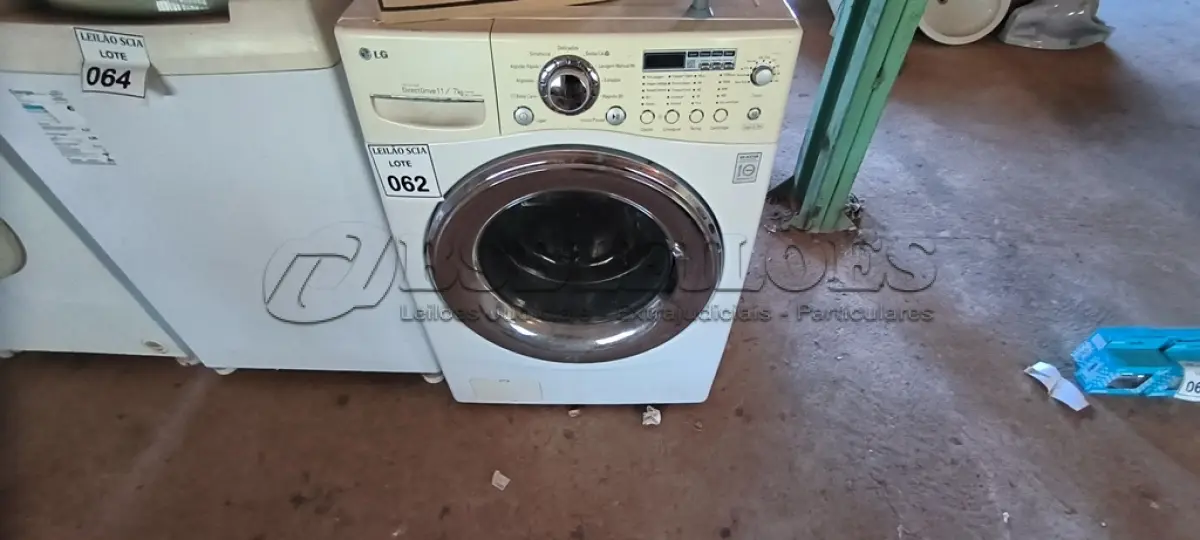 LOTE 062 - 01 MÁQUINA DE LAVAR ROUPAS LG 07 KG 220VOLTS.  (NO ESTADO) ATENÇÃO! FAZER A VISITAÇÃO ANTES DE ARREMATAR, NÃO SABEMOS SE FUNCIONA. LEILÃO NÃO TEM GARANTIA E NEM DEVOLUÇÃO, SUJEITO A POSSÍVEIS AVARIAS VISÍVEIS/OCULTAS E/OU AUSÊNCIA DE COMPONENTES.