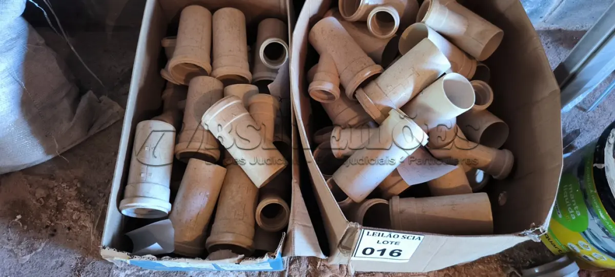 LOTE 016 - 01 LOTE COM CONEXÕES JUNÇÃO Y75X50.   (NO ESTADO) ATENÇÃO! FAZER A VISITAÇÃO ANTES DE ARREMATAR, NÃO SABEMOS SE FUNCIONA. LEILÃO NÃO TEM GARANTIA E NEM DEVOLUÇÃO, SUJEITO A POSSÍVEIS AVARIAS VISÍVEIS/OCULTAS E/OU AUSÊNCIA DE COMPONENTES.