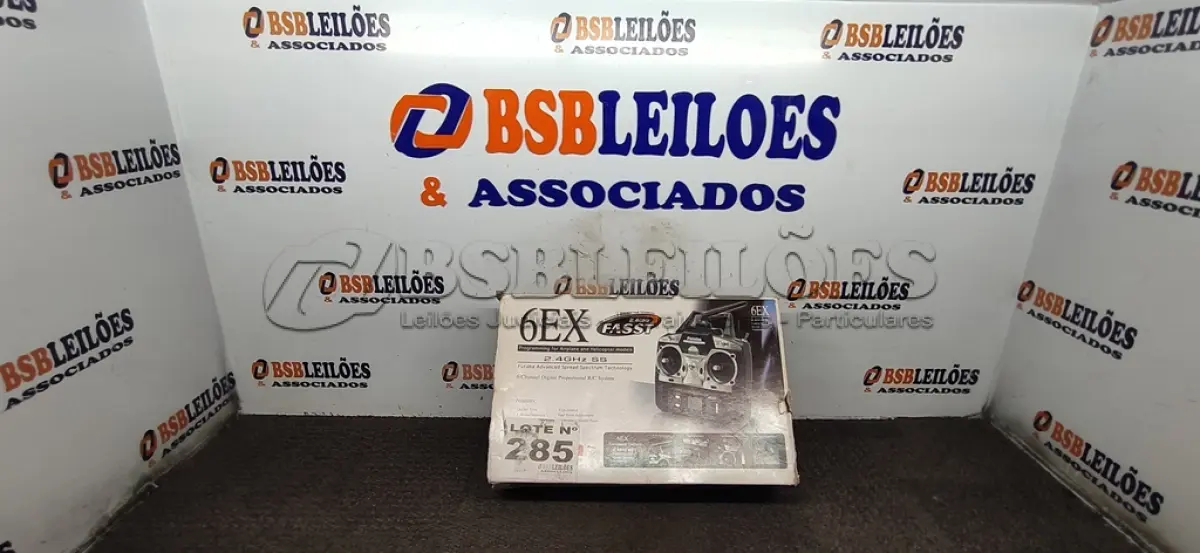LOTE 285 - 01 - RÁDIO FUTABA 6EX 2.4GHZ (NO ESTADO, NÃO SABEMOS SE FUNCIONA. LEILÃO NÃO TEM GARANTIA E NEM DEVOLUÇÃO, SUJEITO A POSSÍVEIS AVARIAS VISÍVEIS/OCULTAS E/OU AUSÊNCIA DE COMPONENTES)