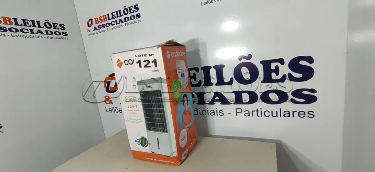 LOTE 121 - 01 - CLIMATIZADOR DE AR CADENCE CLI306 DUO TANK, 5,7 LITROS 220V (NO ESTADO, NÃO SABEMOS SE FUNCIONA. LEILÃO NÃO TEM GARANTIA E NEM DEVOLUÇÃO, SUJEITO A POSSÍVEIS AVARIAS VISÍVEIS/OCULTAS E/OU AUSÊNCIA DE COMPONENTES)