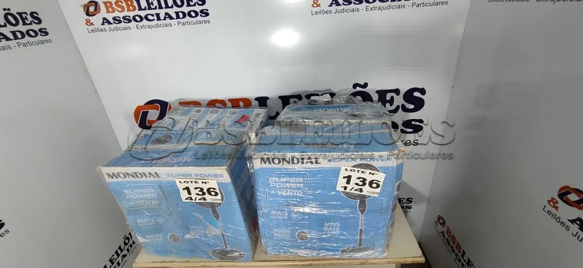 LOTE 136 - 04 - VENTILADORES DIVERSOS 110V (NO ESTADO, NÃO SABEMOS SE FUNCIONA. LEILÃO NÃO TEM GARANTIA E NEM DEVOLUÇÃO, SUJEITO A POSSÍVEIS AVARIAS VISÍVEIS/OCULTAS E/OU AUSÊNCIA DE COMPONENTES)