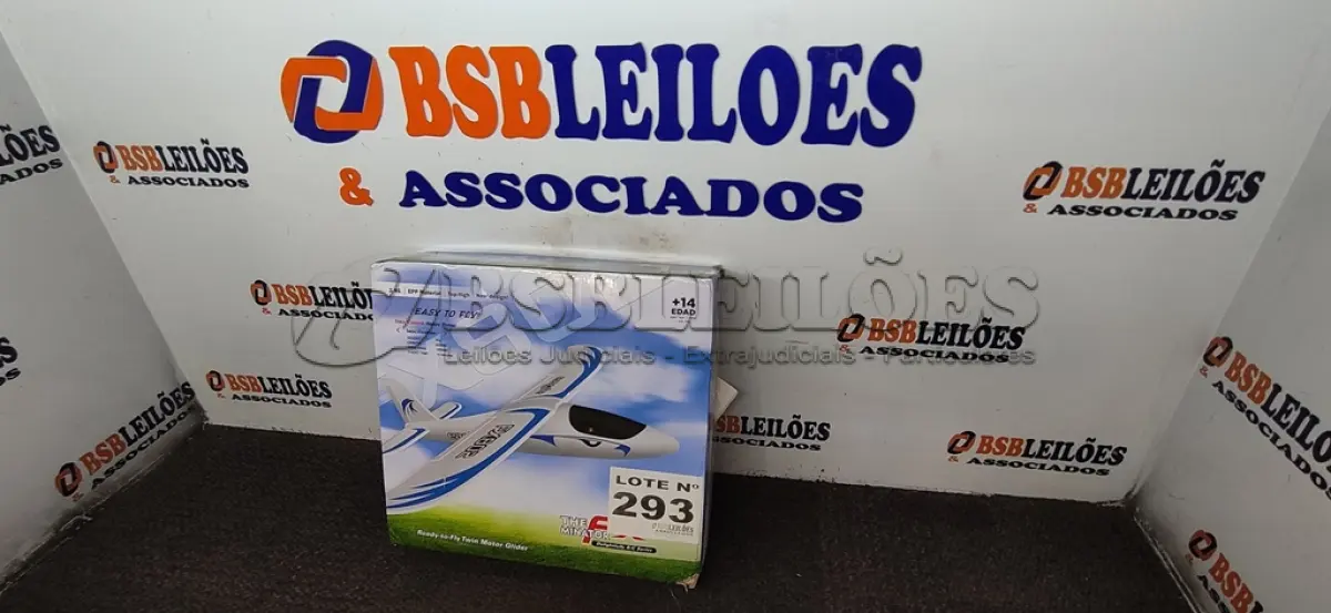 LOTE 293 - 01 - AVIÃO CONTROLE REMOTO THE MINATOR 2.4G (NO ESTADO, NÃO SABEMOS SE FUNCIONA. LEILÃO NÃO TEM GARANTIA E NEM DEVOLUÇÃO, SUJEITO A POSSÍVEIS AVARIAS VISÍVEIS/OCULTAS E/OU AUSÊNCIA DE COMPONENTES)