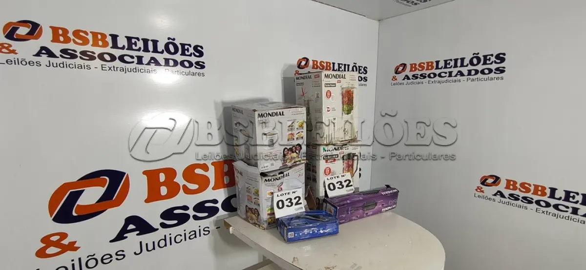 LOTE 032 - 06 – ELETRODOMÉSTICOS DIVERSOS (NO ESTADO, NÃO SABEMOS SE FUNCIONA. LEILÃO NÃO TEM GARANTIA E NEM DEVOLUÇÃO, SUJEITO A POSSÍVEIS AVARIAS VISÍVEIS/OCULTAS E/OU AUSÊNCIA DE COMPONENTES)