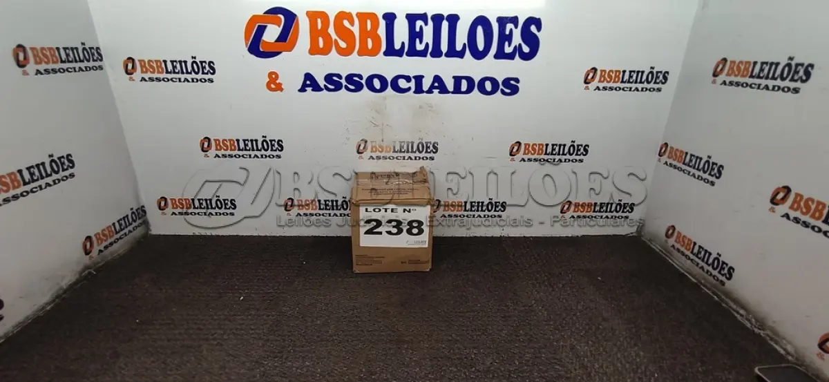 LOTE 238