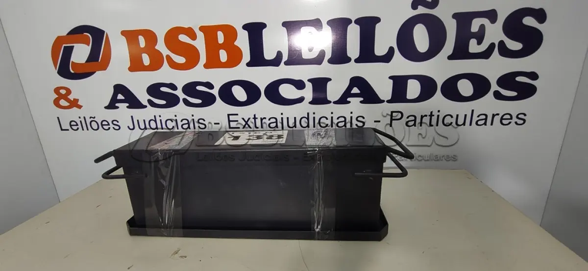 LOTE 138 - 01 – FORMA (NO ESTADO, NÃO SABEMOS SE FUNCIONA. LEILÃO NÃO TEM GARANTIA E NEM DEVOLUÇÃO, SUJEITO A POSSÍVEIS AVARIAS VISÍVEIS/OCULTAS E/OU AUSÊNCIA DE COMPONENTES)