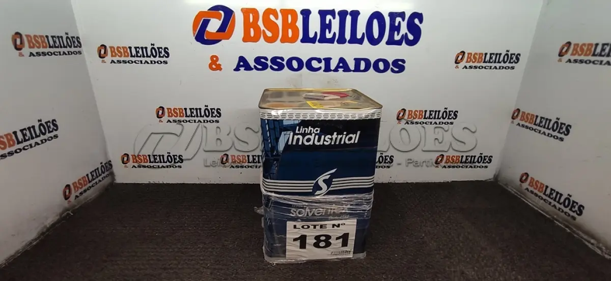 LOTE 181 - 01 - TINTA ACABAMENTO VERDE ACETINADO SOLVENTEX INDUSTRIAL 18 LITROS (NO ESTADO, NÃO SABEMOS SE FUNCIONA. LEILÃO NÃO TEM GARANTIA E NEM DEVOLUÇÃO, SUJEITO A POSSÍVEIS AVARIAS VISÍVEIS/OCULTAS E/OU AUSÊNCIA DE COMPONENTES)