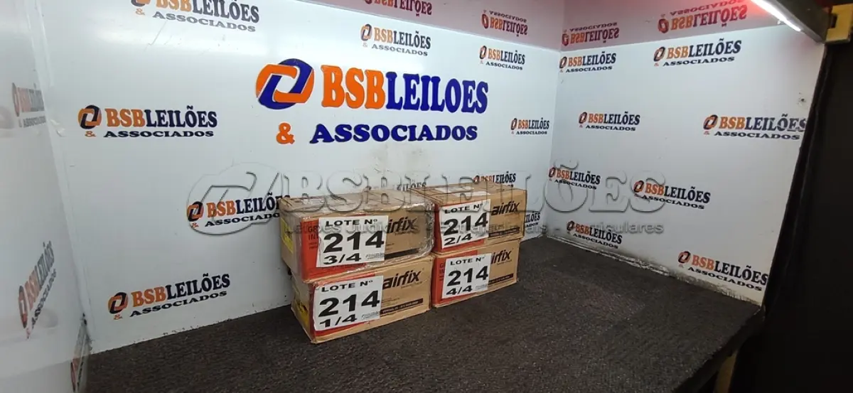 LOTE 214 - 04 - CAIXAS DE GRAMPO PARA GRAMPEADOR 14/38 CX 15.640 UNIDADES - AIRFIX (NO ESTADO, NÃO SABEMOS SE FUNCIONA. LEILÃO NÃO TEM GARANTIA E NEM DEVOLUÇÃO, SUJEITO A POSSÍVEIS AVARIAS VISÍVEIS/OCULTAS E/OU AUSÊNCIA DE COMPONENTES)