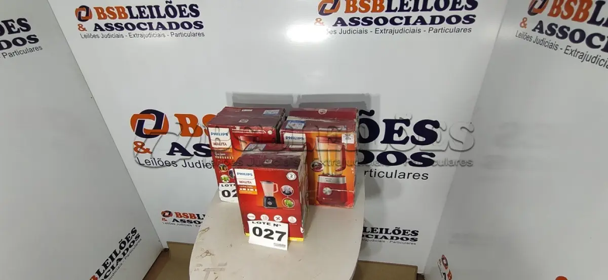 LOTE 027 - 03 - LIQUIDIFICADOR PHILIPS WALITA 110V (NO ESTADO, NÃO SABEMOS SE FUNCIONA. LEILÃO NÃO TEM GARANTIA E NEM DEVOLUÇÃO, SUJEITO A POSSÍVEIS AVARIAS VISÍVEIS/OCULTAS E/OU AUSÊNCIA DE COMPONENTES)
