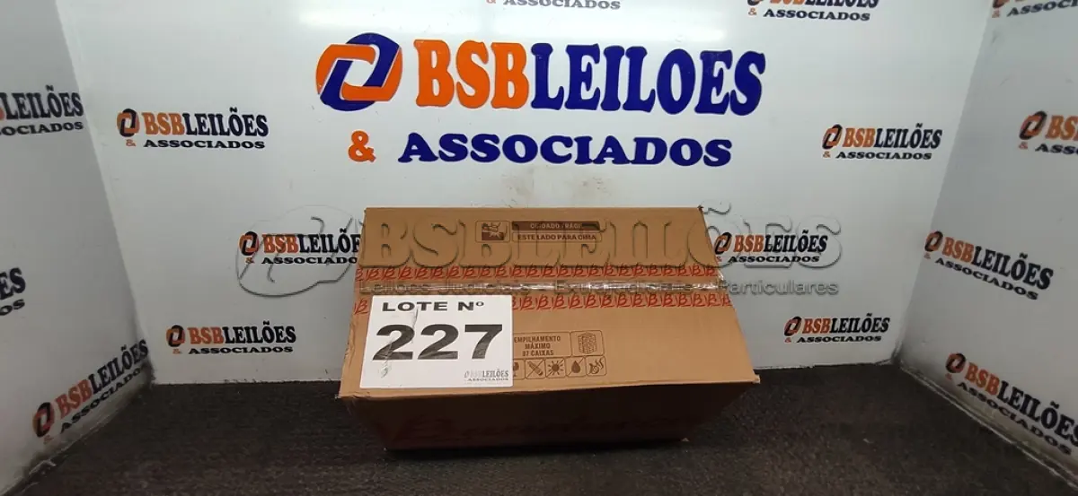 LOTE 227 - 40 – ÍTENS CELULAR DIVERSOS (NO ESTADO, NÃO SABEMOS SE FUNCIONA. LEILÃO NÃO TEM GARANTIA E NEM DEVOLUÇÃO, SUJEITO A POSSÍVEIS AVARIAS VISÍVEIS/OCULTAS E/OU AUSÊNCIA DE COMPONENTES)