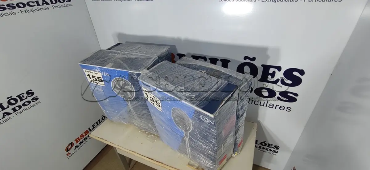 LOTE 155 - 04 - VENTILADORES DIVERSOS 110V (NO ESTADO, NÃO SABEMOS SE FUNCIONA. LEILÃO NÃO TEM GARANTIA E NEM DEVOLUÇÃO, SUJEITO A POSSÍVEIS AVARIAS VISÍVEIS/OCULTAS E/OU AUSÊNCIA DE COMPONENTES)