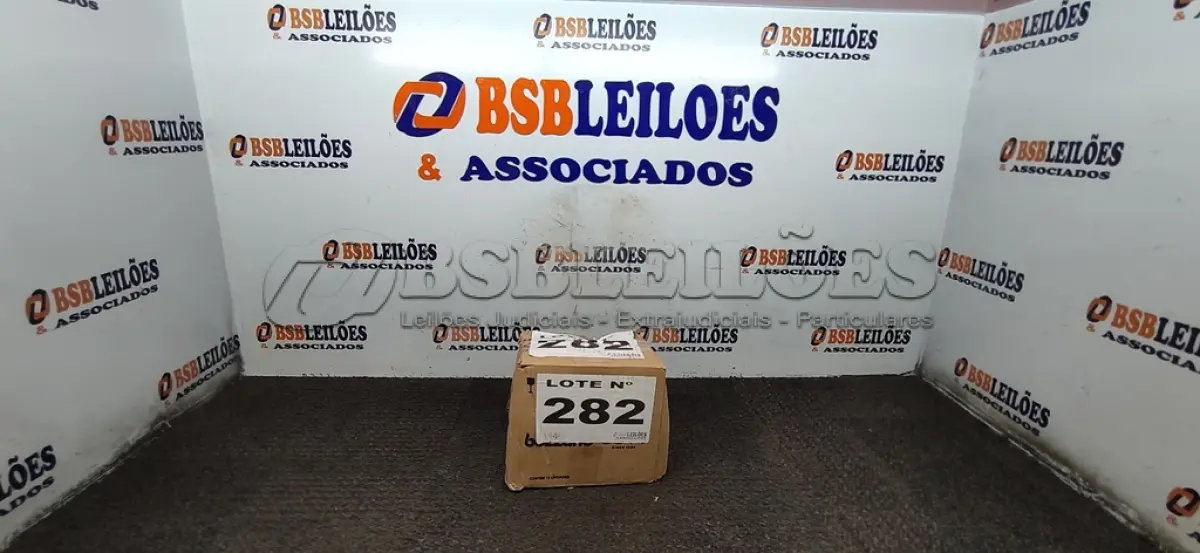 LOTE 282 - 01 - MUNHECA PARA REBOQUE ENGATE CARRETINHA TRAILER LANCHA 3800KG (NO ESTADO, NÃO SABEMOS SE FUNCIONA. LEILÃO NÃO TEM GARANTIA E NEM DEVOLUÇÃO, SUJEITO A POSSÍVEIS AVARIAS VISÍVEIS/OCULTAS E/OU AUSÊNCIA DE COMPONENTES)