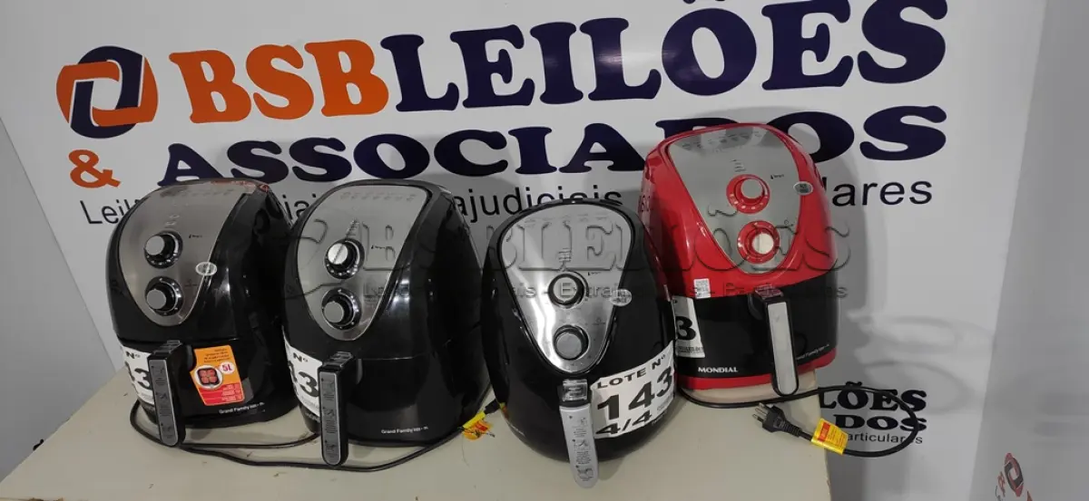 LOTE 143 - 04 - FRITADEIRAS SEM ÓLEO AIR FRYER, MONDIAL 110V (NO ESTADO, NÃO SABEMOS SE FUNCIONA. LEILÃO NÃO TEM GARANTIA E NEM DEVOLUÇÃO, SUJEITO A POSSÍVEIS AVARIAS VISÍVEIS/OCULTAS E/OU AUSÊNCIA DE COMPONENTES)