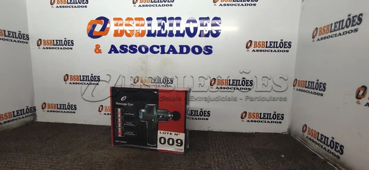 LOTE 009 - 01 - MASSAGEADOR MUSCULAR PROFISSIONAL DE 30 VELOCIDADES MASSAGE GUN MW-2650D - BIVOLT (NO ESTADO, NÃO SABEMOS SE FUNCIONA. LEILÃO NÃO TEM GARANTIA E NEM DEVOLUÇÃO, SUJEITO A POSSÍVEIS AVARIAS VISÍVEIS/OCULTAS E/OU AUSÊNCIA DE COMPONENTES)