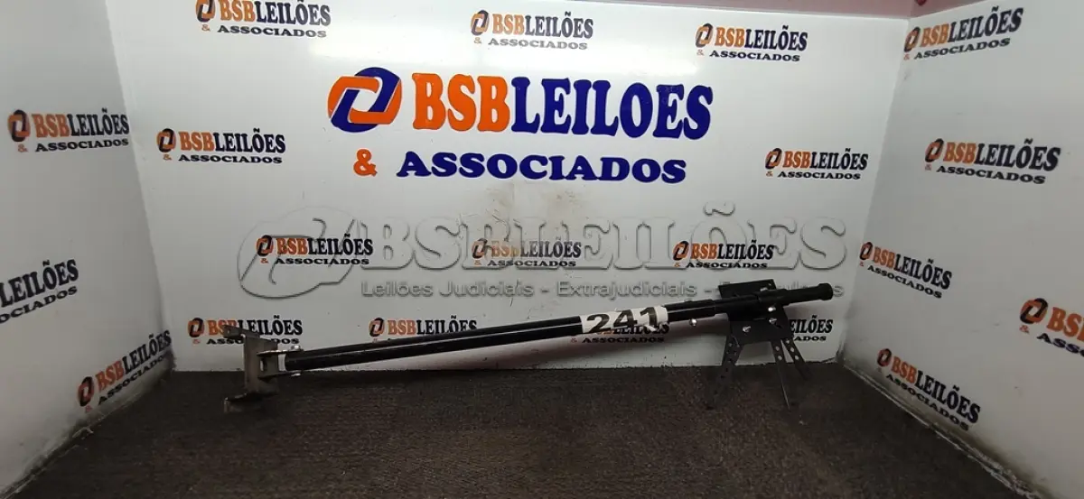 LOTE 241 - 01 - SUPORTE PARA TV DE TETO (NO ESTADO, NÃO SABEMOS SE FUNCIONA. LEILÃO NÃO TEM GARANTIA E NEM DEVOLUÇÃO, SUJEITO A POSSÍVEIS AVARIAS VISÍVEIS/OCULTAS E/OU AUSÊNCIA DE COMPONENTES)