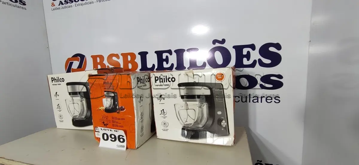 LOTE 096 - 03 - BATEDEIRA PLANETÁRIA PHILCO 110V (NO ESTADO, NÃO SABEMOS SE FUNCIONA. LEILÃO NÃO TEM GARANTIA E NEM DEVOLUÇÃO, SUJEITO A POSSÍVEIS AVARIAS VISÍVEIS/OCULTAS E/OU AUSÊNCIA DE COMPONENTES)