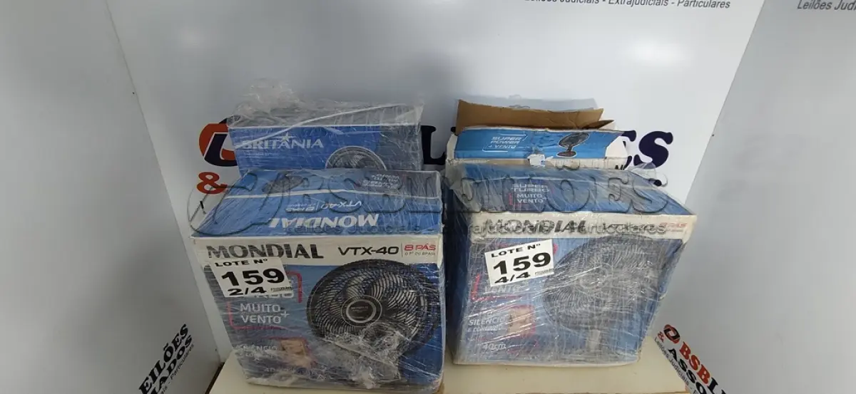 LOTE 159 - 04 - VENTILADORES DIVERSOS 110V (NO ESTADO, NÃO SABEMOS SE FUNCIONA. LEILÃO NÃO TEM GARANTIA E NEM DEVOLUÇÃO, SUJEITO A POSSÍVEIS AVARIAS VISÍVEIS/OCULTAS E/OU AUSÊNCIA DE COMPONENTES)