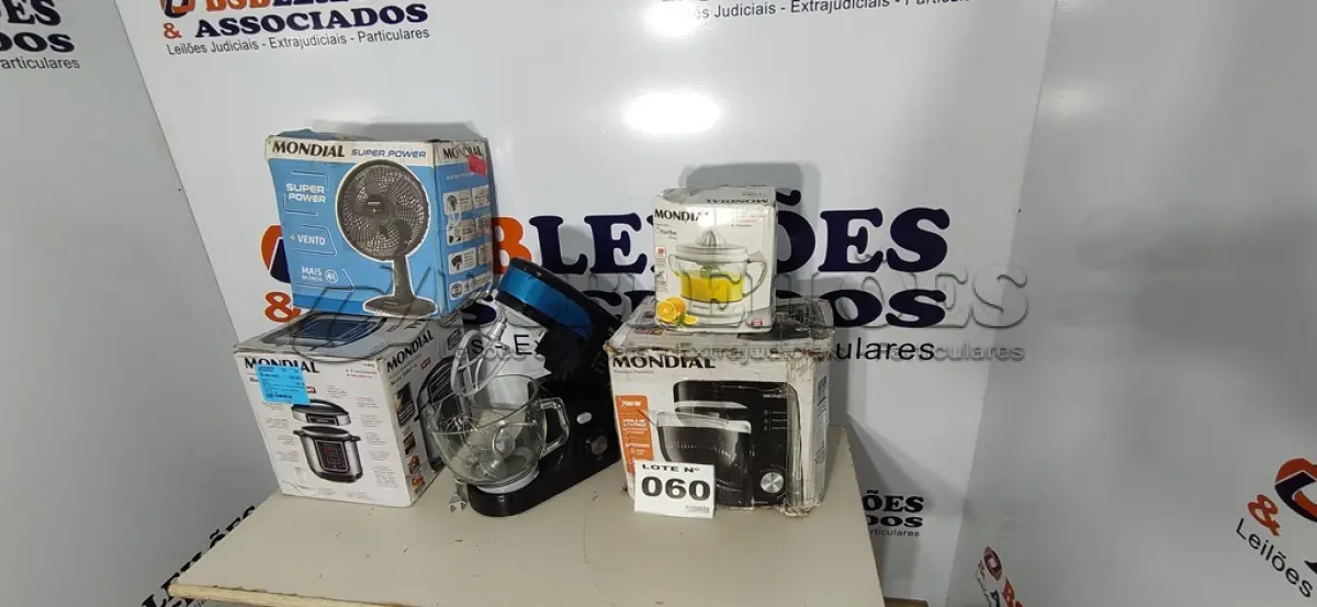 LOTE 060 - 05 – ELETRODOMÉSTICOS 110V DIVERSOS (NO ESTADO, NÃO SABEMOS SE FUNCIONA. LEILÃO NÃO TEM GARANTIA E NEM DEVOLUÇÃO, SUJEITO A POSSÍVEIS AVARIAS VISÍVEIS/OCULTAS E/OU AUSÊNCIA DE COMPONENTES)