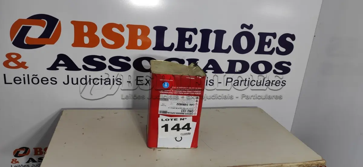 LOTE 144 - 01 - LATA DE COLA DE CONTATO QUIMICOLLA (NO ESTADO, NÃO SABEMOS SE FUNCIONA. LEILÃO NÃO TEM GARANTIA E NEM DEVOLUÇÃO, SUJEITO A POSSÍVEIS AVARIAS VISÍVEIS/OCULTAS E/OU AUSÊNCIA DE COMPONENTES)