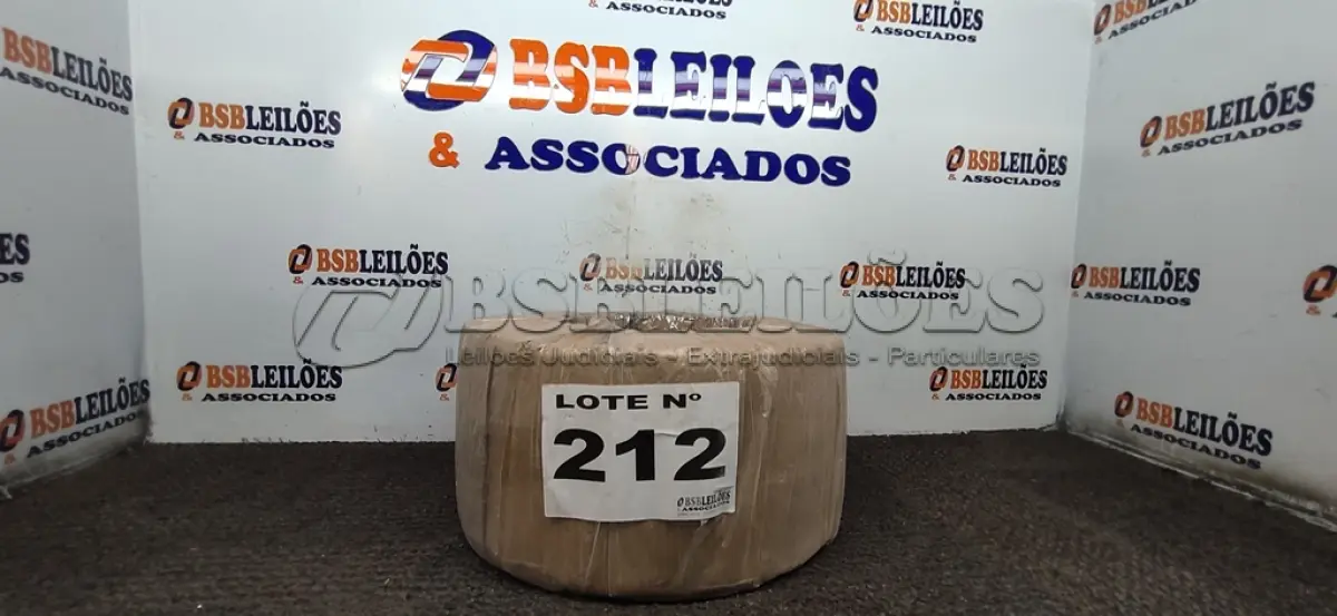 LOTE 212 - 01 - ROLO DE FITA DE ARQUEAR (NO ESTADO, NÃO SABEMOS SE FUNCIONA. LEILÃO NÃO TEM GARANTIA E NEM DEVOLUÇÃO, SUJEITO A POSSÍVEIS AVARIAS VISÍVEIS/OCULTAS E/OU AUSÊNCIA DE COMPONENTES)