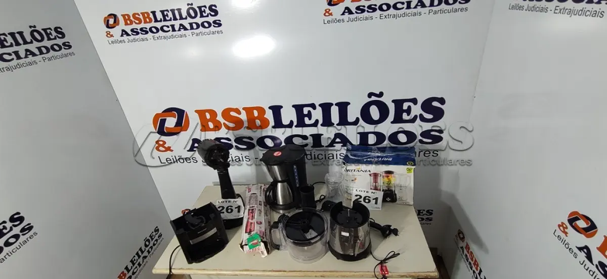 LOTE 261 - 08 - ELETRODOMÉSTICOS DIVERSOS (NO ESTADO, NÃO SABEMOS SE FUNCIONA. LEILÃO NÃO TEM GARANTIA E NEM DEVOLUÇÃO, SUJEITO A POSSÍVEIS AVARIAS VISÍVEIS/OCULTAS E/OU AUSÊNCIA DE COMPONENTES)
