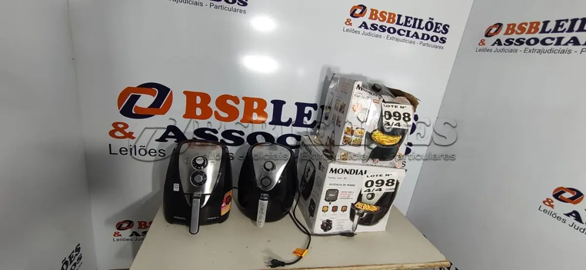 LOTE 098 - 04 - FRITADEIRAS SEM ÓLEO AIR FRYER, MONDIAL 110V (NO ESTADO, NÃO SABEMOS SE FUNCIONA. LEILÃO NÃO TEM GARANTIA E NEM DEVOLUÇÃO, SUJEITO A POSSÍVEIS AVARIAS VISÍVEIS/OCULTAS E/OU AUSÊNCIA DE COMPONENTES)