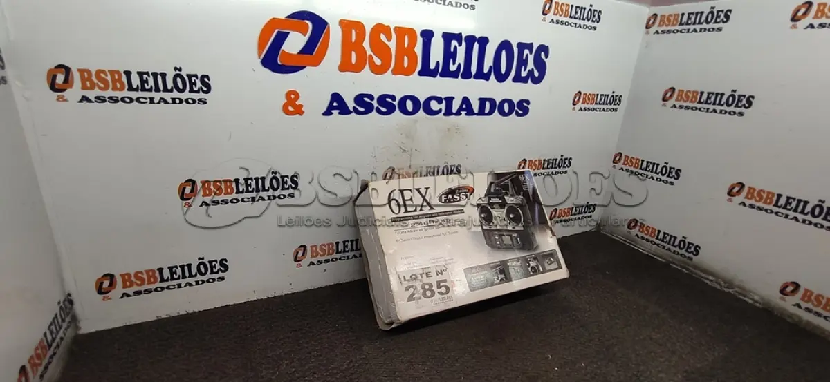 LOTE 285 - 01 - RÁDIO FUTABA 6EX 2.4GHZ (NO ESTADO, NÃO SABEMOS SE FUNCIONA. LEILÃO NÃO TEM GARANTIA E NEM DEVOLUÇÃO, SUJEITO A POSSÍVEIS AVARIAS VISÍVEIS/OCULTAS E/OU AUSÊNCIA DE COMPONENTES)