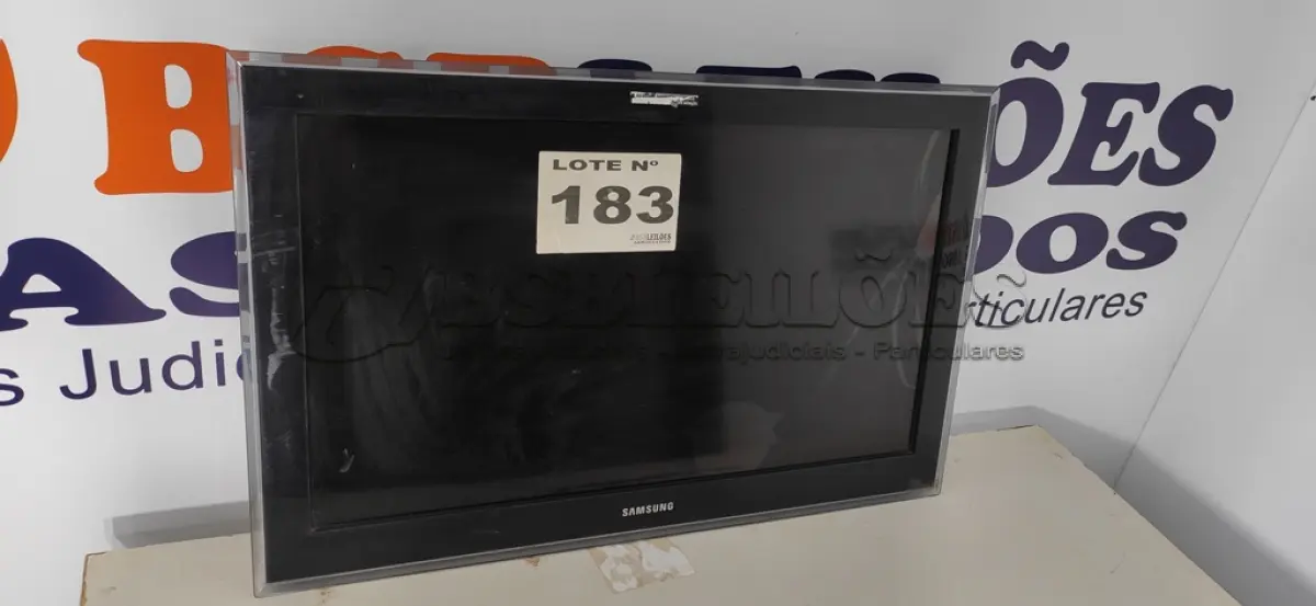 LOTE 183 - 01 - TV SAMSUNG 32 LN32D550 (NO ESTADO, NÃO SABEMOS SE FUNCIONA. LEILÃO NÃO TEM GARANTIA E NEM DEVOLUÇÃO, SUJEITO A POSSÍVEIS AVARIAS VISÍVEIS/OCULTAS E/OU AUSÊNCIA DE COMPONENTES)