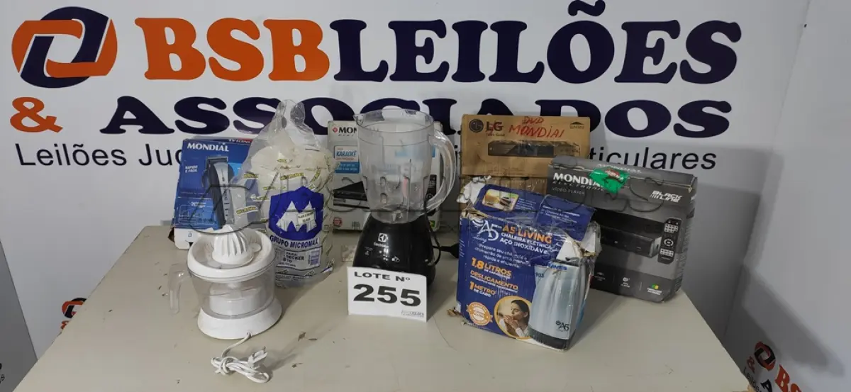 LOTE 255 - 08 - ELETRODOMÉSTICOS DIVERSOS (NO ESTADO, NÃO SABEMOS SE FUNCIONA. LEILÃO NÃO TEM GARANTIA E NEM DEVOLUÇÃO, SUJEITO A POSSÍVEIS AVARIAS VISÍVEIS/OCULTAS E/OU AUSÊNCIA DE COMPONENTES)