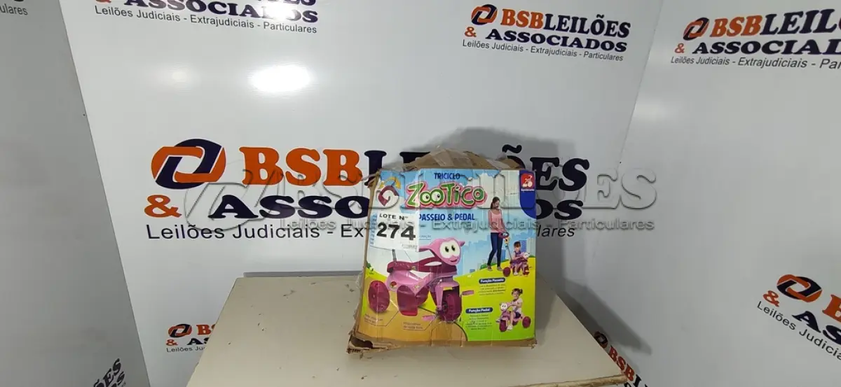 LOTE 274 - 01 - TRICICLO, BRINQUEDOS BANDEIRANTE, ZOOTICO, JOANINHA (NO ESTADO, NÃO SABEMOS SE FUNCIONA. LEILÃO NÃO TEM GARANTIA E NEM DEVOLUÇÃO, SUJEITO A POSSÍVEIS AVARIAS VISÍVEIS/OCULTAS E/OU AUSÊNCIA DE COMPONENTES)
