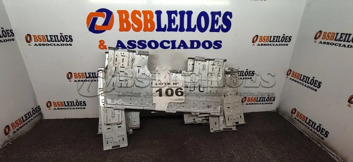 LOTE 106 - SUPORTES EVAPORADORAS AR-CONDICIONADO DIVERSOS (NO ESTADO, NÃO SABEMOS SE FUNCIONA. LEILÃO NÃO TEM GARANTIA E NEM DEVOLUÇÃO, SUJEITO A POSSÍVEIS AVARIAS VISÍVEIS/OCULTAS E/OU AUSÊNCIA DE COMPONENTES)