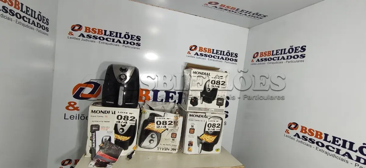 LOTE 082 - 04 - FRITADEIRAS SEM ÓLEO AIR FRYER 5LITROS, MONDIAL 110V (NO ESTADO, NÃO SABEMOS SE FUNCIONA. LEILÃO NÃO TEM GARANTIA E NEM DEVOLUÇÃO, SUJEITO A POSSÍVEIS AVARIAS VISÍVEIS/OCULTAS E/OU AUSÊNCIA DE COMPONENTES)