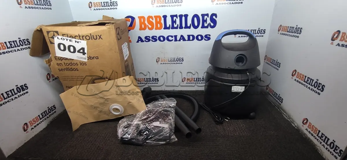 LOTE 004 - 01 - ASPIRADOR ÁGUA PÓ ELECTROLUX 110V (NO ESTADO, NÃO SABEMOS SE FUNCIONA. LEILÃO NÃO TEM GARANTIA E NEM DEVOLUÇÃO, SUJEITO A POSSÍVEIS AVARIAS VISÍVEIS/OCULTAS E/OU AUSÊNCIA DE COMPONENTES)