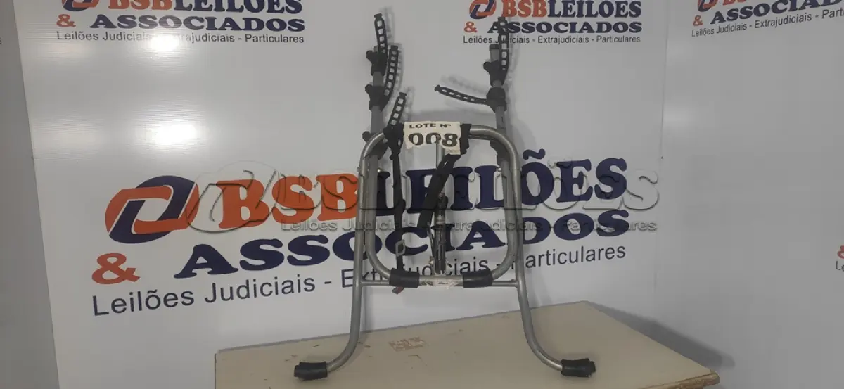 LOTE 008 - 01 - SUPORTE BICICLETA PARA CARRO (NO ESTADO, NÃO SABEMOS SE FUNCIONA. LEILÃO NÃO TEM GARANTIA E NEM DEVOLUÇÃO, SUJEITO A POSSÍVEIS AVARIAS VISÍVEIS/OCULTAS E/OU AUSÊNCIA DE COMPONENTES)