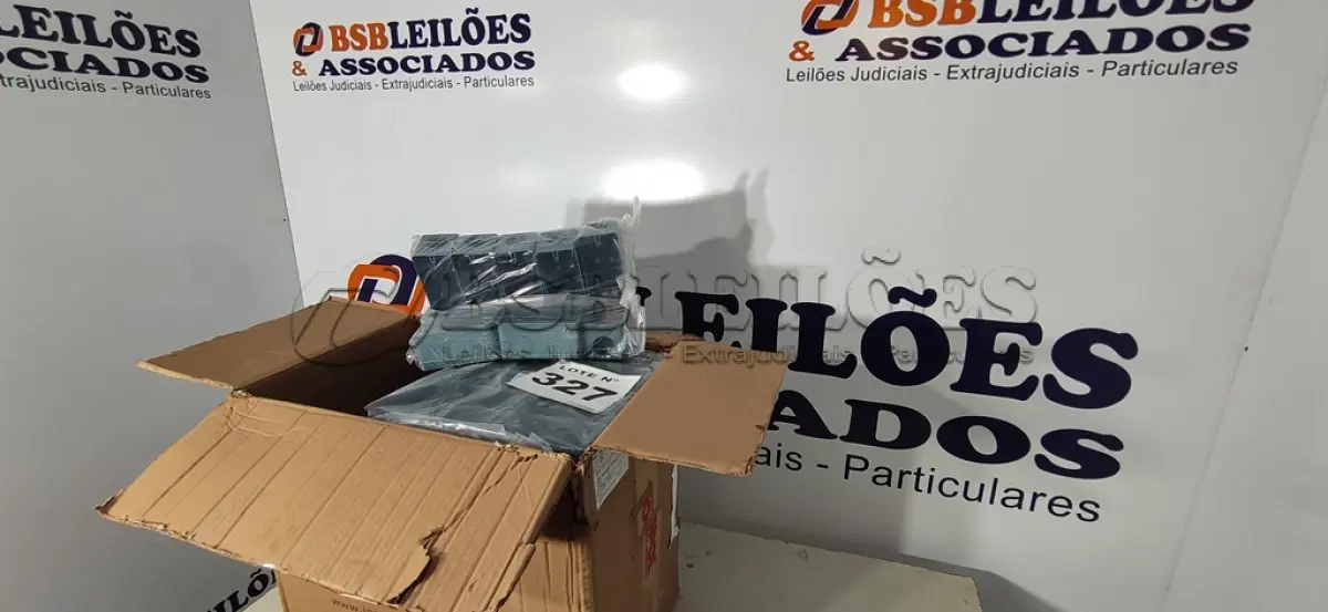 LOTE 327 - 144 - CAIXAS CONDULETE 7 ENTRADAS (NO ESTADO, NÃO SABEMOS SE FUNCIONA. LEILÃO NÃO TEM GARANTIA E NEM DEVOLUÇÃO, SUJEITO A POSSÍVEIS AVARIAS VISÍVEIS/OCULTAS E/OU AUSÊNCIA DE COMPONENTES)