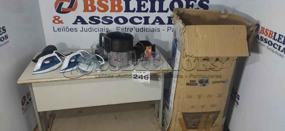 LOTE 246 - ELETRODOMÉSTICOS DIVERSOS (NO ESTADO, NÃO SABEMOS SE FUNCIONA. LEILÃO NÃO TEM GARANTIA E NEM DEVOLUÇÃO, SUJEITO A POSSÍVEIS AVARIAS VISÍVEIS/OCULTAS E/OU AUSÊNCIA DE COMPONENTES)