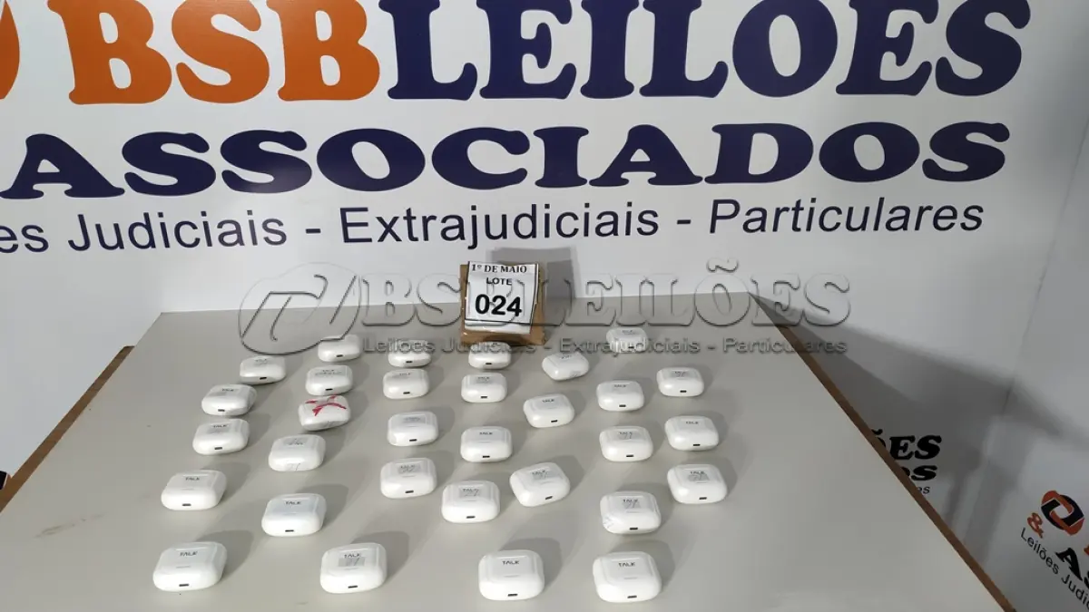 LOTE 024 - 31 FONES DE OUVIDO SEM FIO. (NO ESTADO) ATENÇÃO! FAZER A VISITAÇÃO ANTES DE ARREMATAR, NÃO SABEMOS SE FUNCIONA. LEILÃO NÃO TEM GARANTIA E NEM DEVOLUÇÃO, SUJEITO A POSSÍVEIS AVARIAS VISÍVEIS/OCULTAS E/OU AUSÊNCIA DE COMPONENTES.