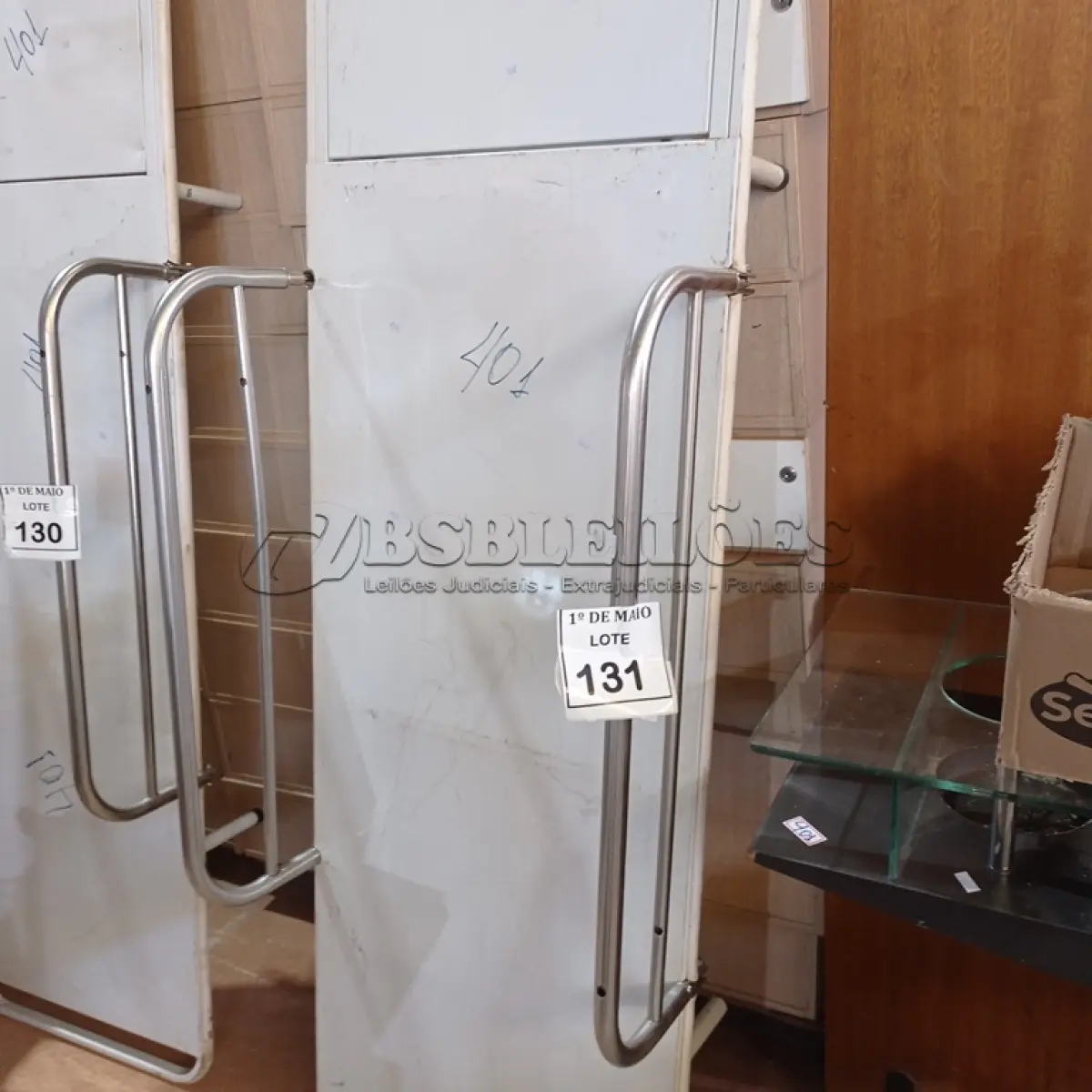 LOTE 131 - 01 MACA PARA TRANSPORTE. (NO ESTADO) ATENÇÃO! FAZER A VISITAÇÃO ANTES DE ARREMATAR, NÃO SABEMOS SE FUNCIONA. LEILÃO NÃO TEM GARANTIA E NEM DEVOLUÇÃO, SUJEITO A POSSÍVEIS AVARIAS VISÍVEIS/OCULTAS E/OU AUSÊNCIA DE COMPONENTES.