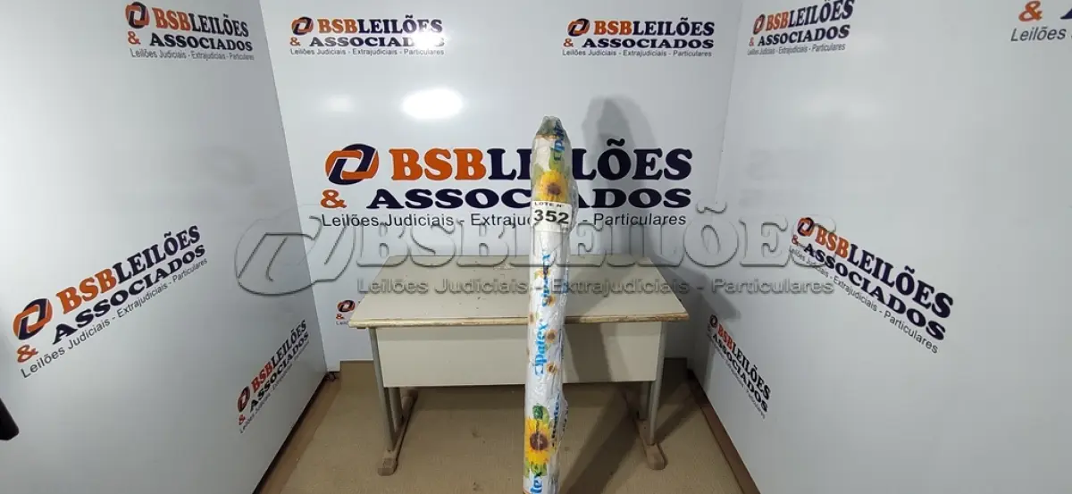 LOTE 352 - 01 - ROLO C/ 30MT - TOALHA DE MESA PVC TÉRMICA PLÁSTICA LARG 1,40M COR GIRASSOL (NO ESTADO, NÃO SABEMOS SE FUNCIONA. LEILÃO NÃO TEM GARANTIA E NEM DEVOLUÇÃO, SUJEITO A POSSÍVEIS AVARIAS VISÍVEIS/OCULTAS E/OU AUSÊNCIA DE COMPONENTES)